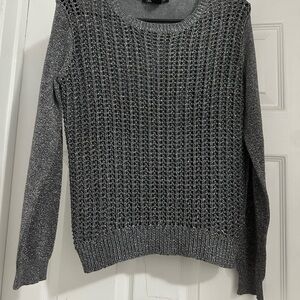 Kenneth Cole Women’s Silver Metallic Knit Sweater Size XSmall.